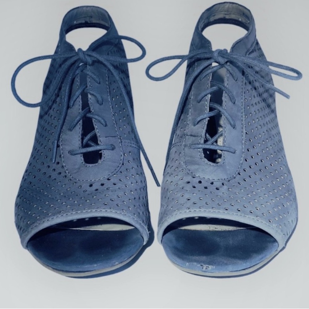 Franco Sarto Blue-Gray Leather Perforated Sling Back Heeled Sandals 10M